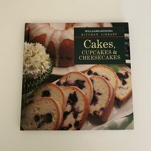 Cakes Cupcakes and Cheesecakes Cookbook from Williams Sonoma Kitchen Library
